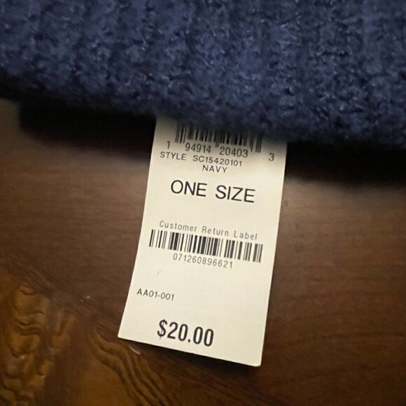 NWT Style and co solid blue cuffed beanie hat - Picture 3 of 5